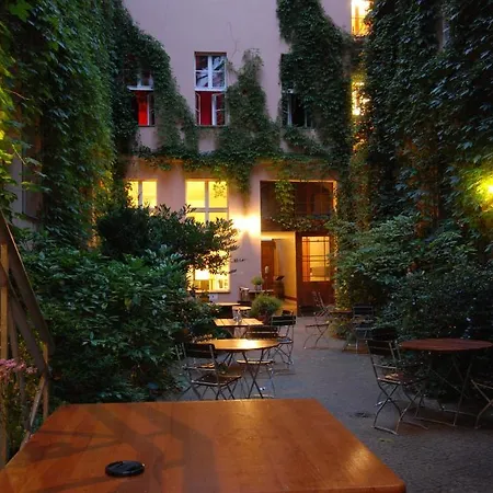 Arte Luise - Self-check In 3*