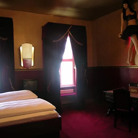 Arte Luise - Self-check In 3*