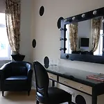 Arte Luise - Self-check In 3*